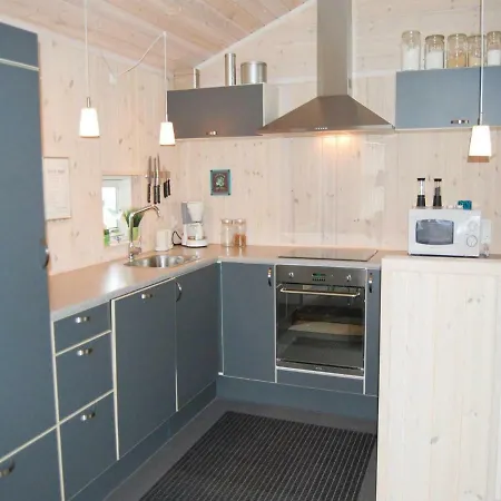 Two-bedroom Holiday In Juelsminde *
